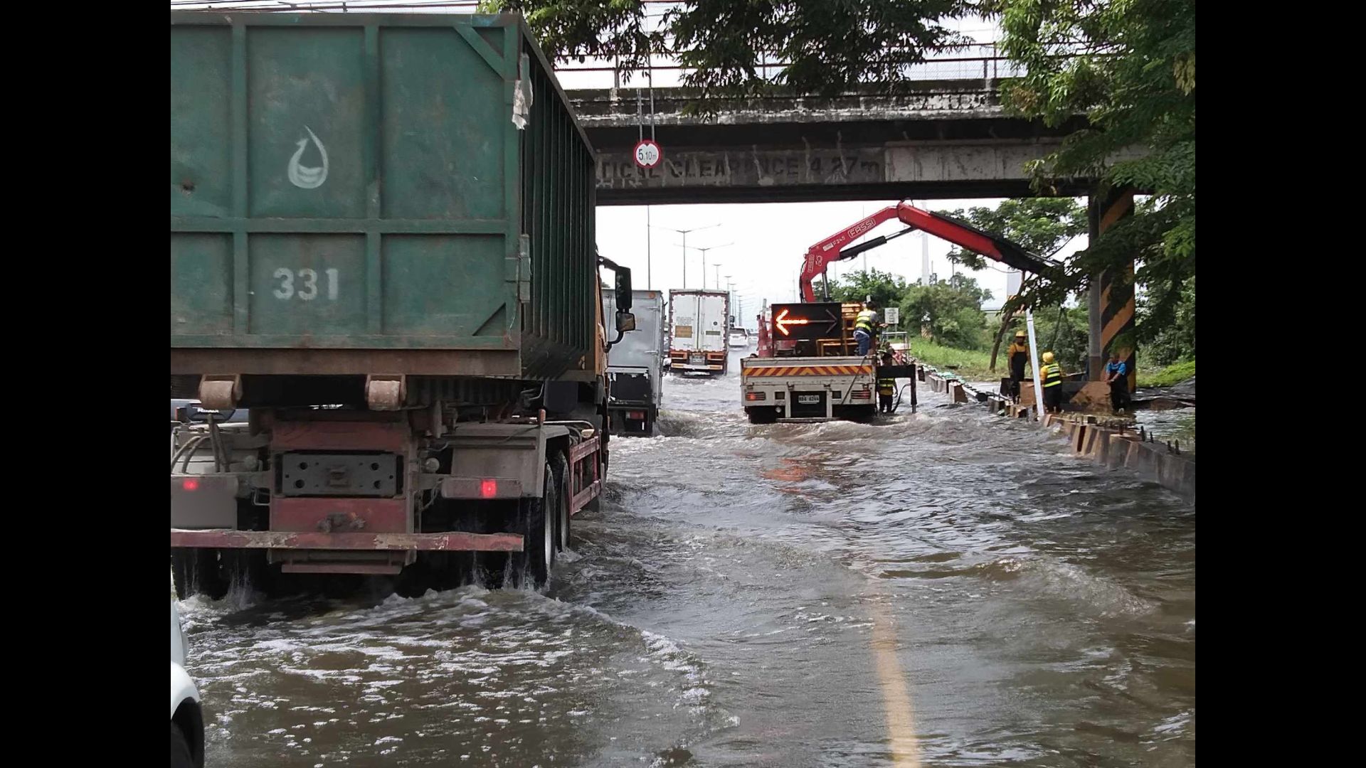 Pagbaha sa NLEX sa bahagi ng San Simon, Pampanga tinutugunan na