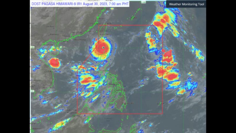 Malaking bahagi ng bansa uulanin pa rin dahil sa bagyong Goring at Habagat; Signal No. 3 nakataas sa Batanes at bahagi ng Babuyan Islands