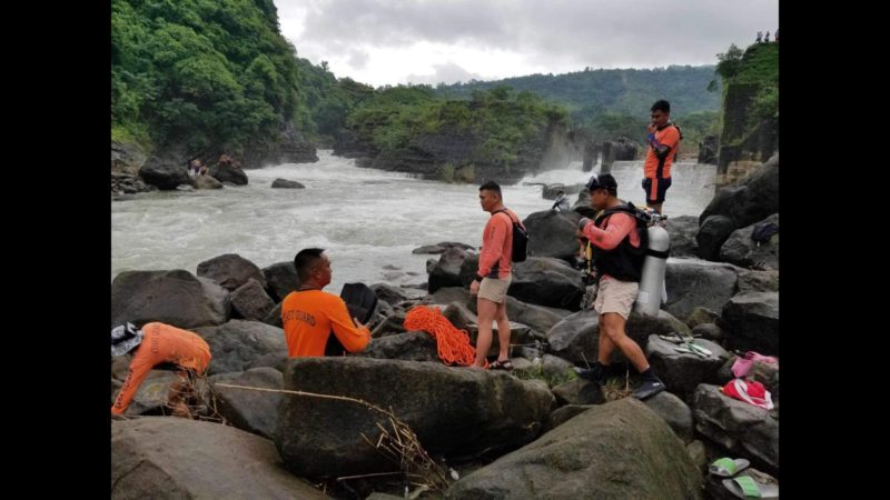 PCG rescuer binawian ng buhay sa kasagsagan ng rescue operation sa La Union