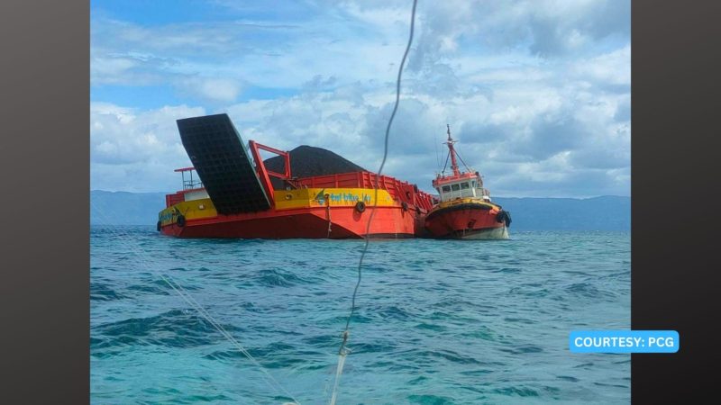 Barge na may kargang industrial coal sumadsad sa Negros Oriental