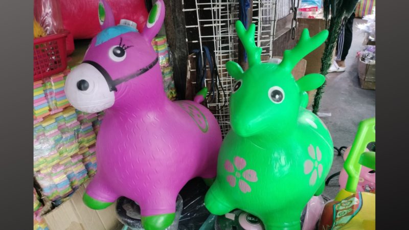 Kiddie bouncy at squeaky plastic toys nagtataglay ng kemikal ayon sa BAN Toxics