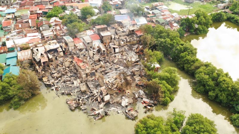 4 patay sa sunog sa Bacoor; 86 na pamilya ang naapektuhan