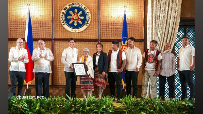 Apo Whang Od ginawaran ng parangal sa Malakanyang