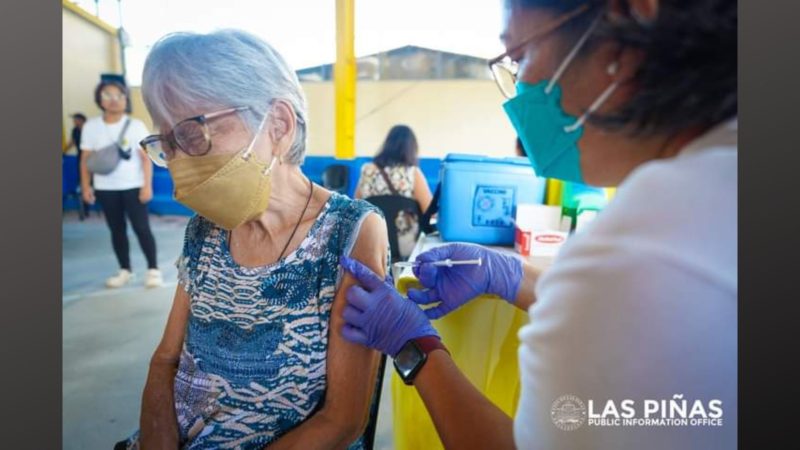 Las Piñas LGU nagsagawa ng libreng pneumonia vax drive para sa senior citizens