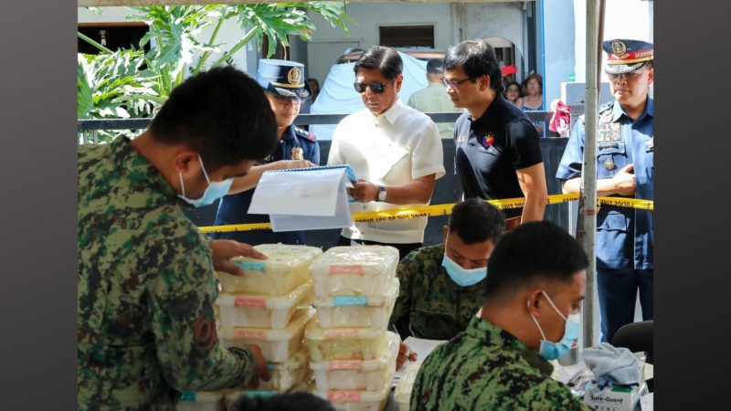 Pinakamalaking drug haul sa Batangas ininspeksyon ni Pang. Marcos