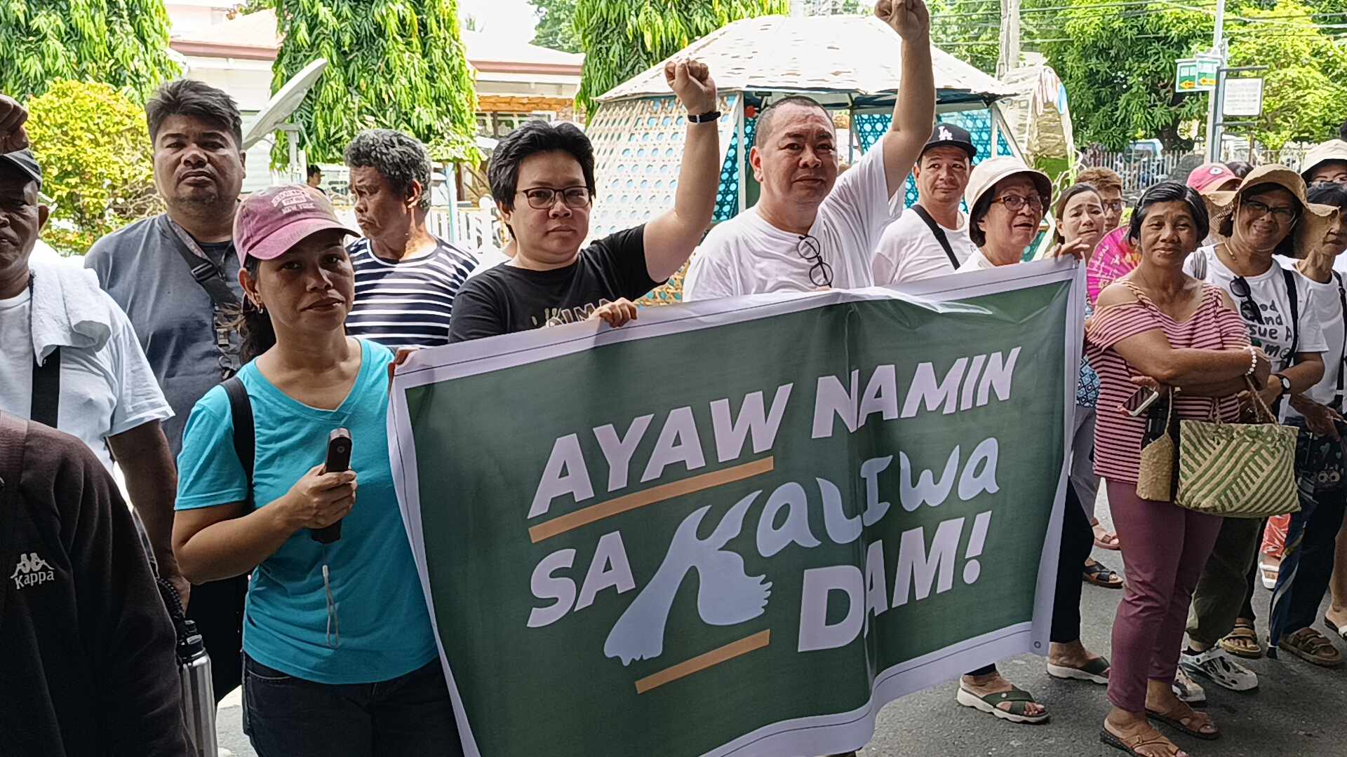 Mga residente sa Infanta, Quezon inalmahan ang nakaambang MOA signing ng MWSS at ng alkalde para sa Kaliwa Dam