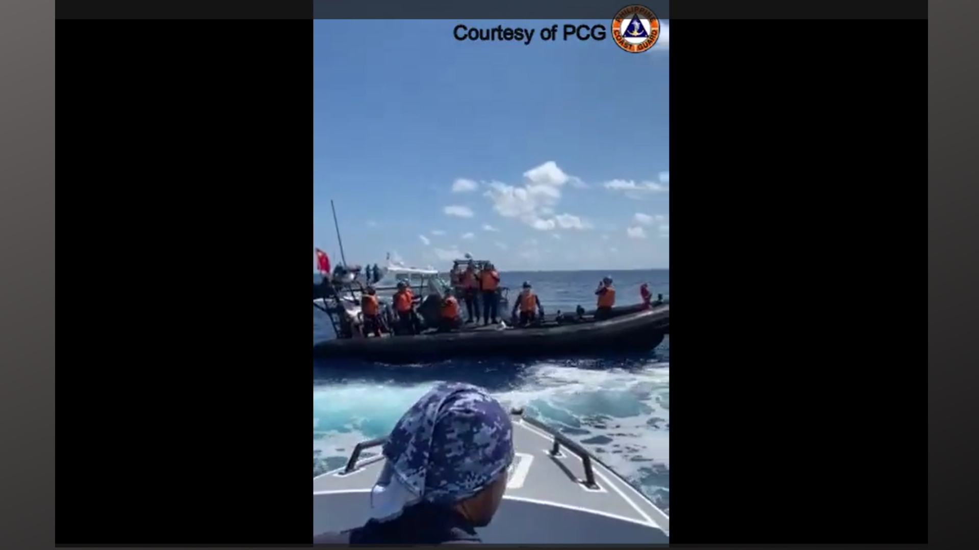 Mga barko at bangka ng China hinarangan at binangga ang PH boat na nagsasagawa ng medical evacuation sa West PH Sea