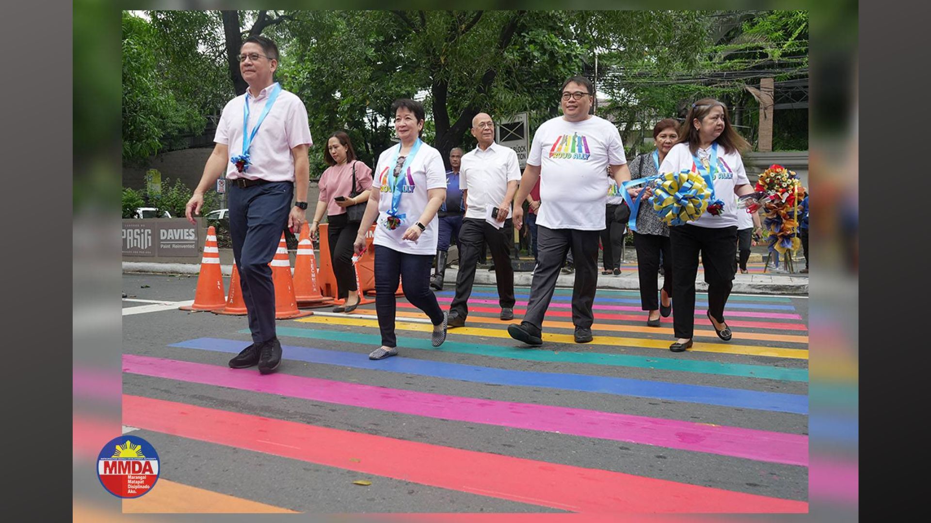 Rainbow Crosswalk at Rainbow Footbridge pinasinayaan ng MMDA