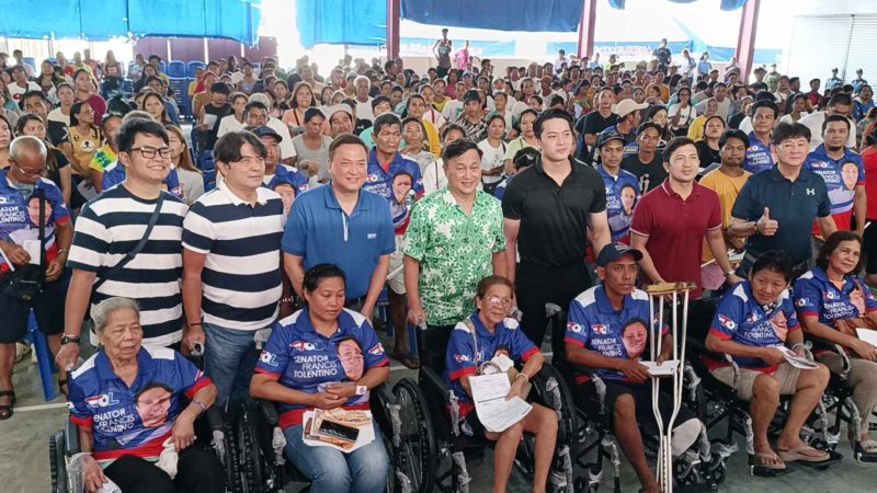 600 na pamilyang naapektuhan ng bagyong Aghon sa Lucena tumanggap ng tulong pinansyal mula kay Sen. Tolentino