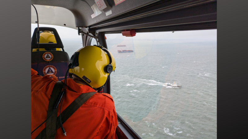 Coast Guard nagpadala ng tatlong barko para sa oil spill response operations sa Bataan