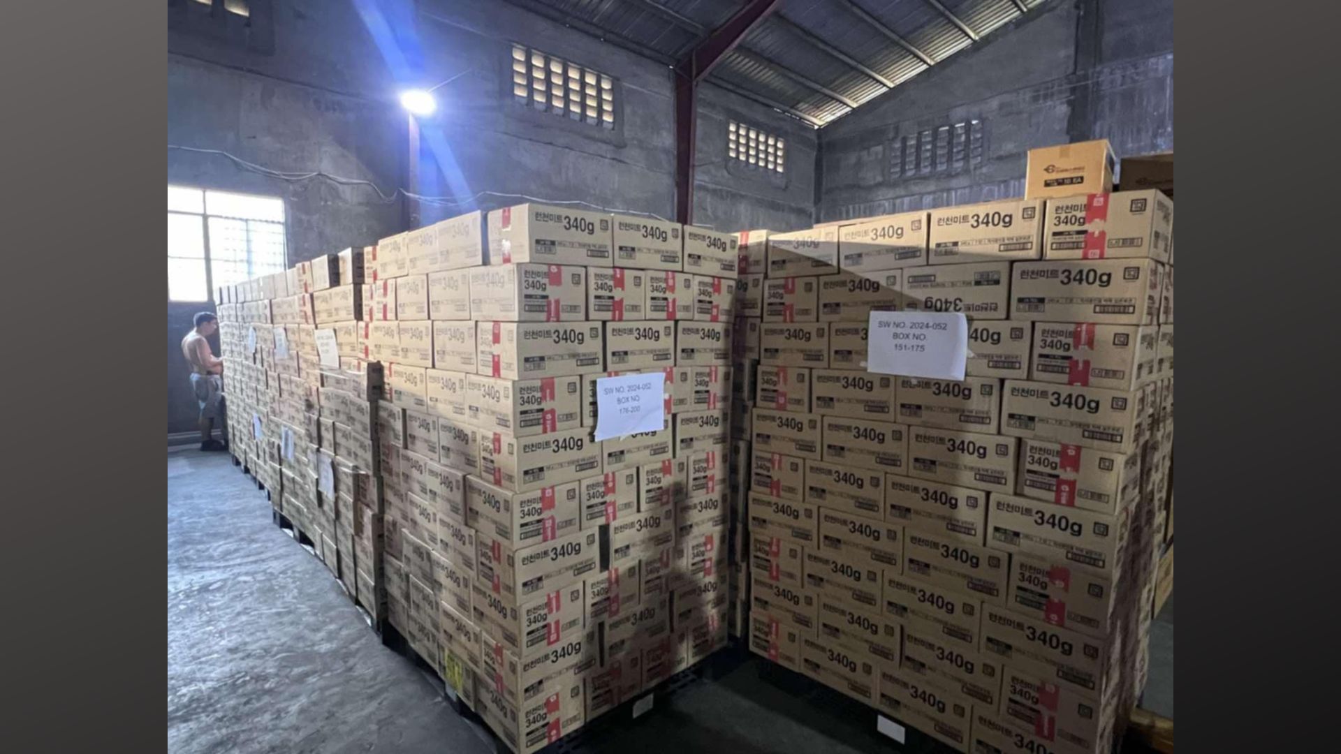 P3.2M unregistered food products nakumpiska sa warehouse sa Taguig City