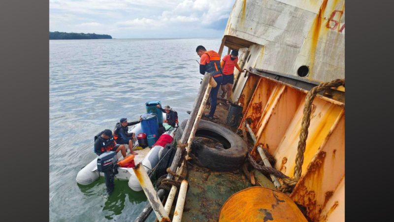 Oil recovery sa sumadsad na MV Mirola 1 sa Mariveles, Bataan sinimulan na ng PCG