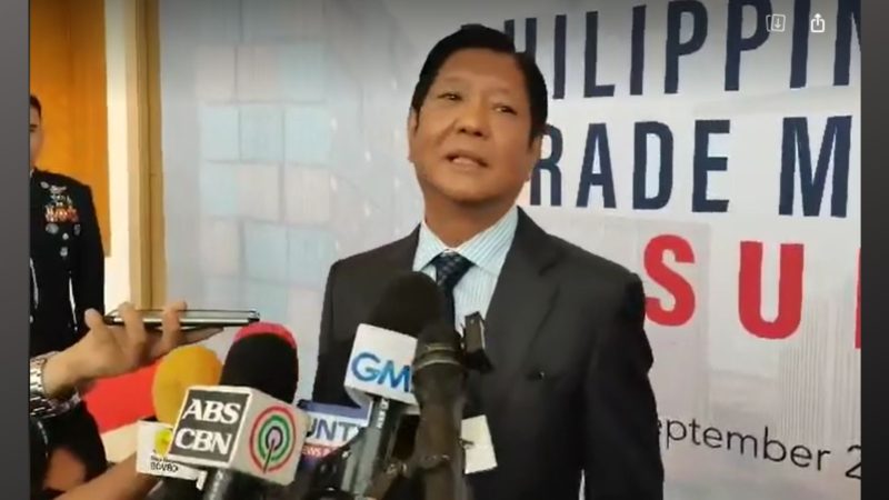 Balitang nagbitiw si Defense Sec. Teodoro, tinawanan lang ni PBBM