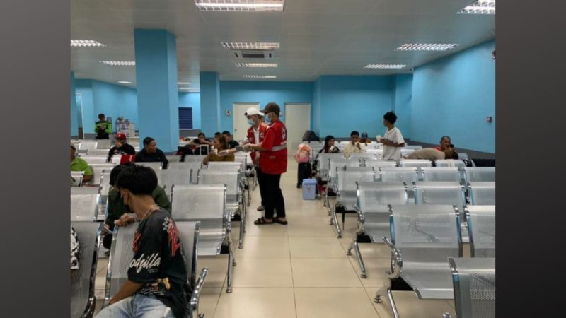 Mahigit 2,400 na katao stranded sa mga pantalan sa mga rehiyon na apektado ng bagyong Enteng