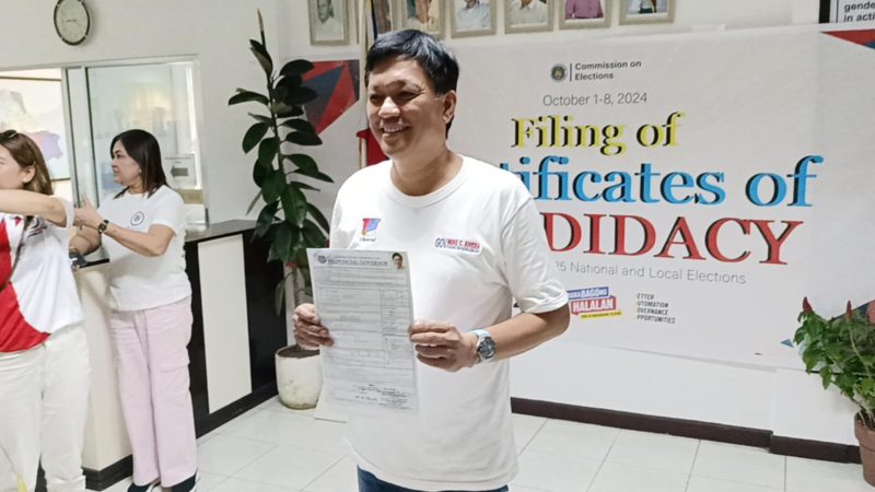 Cong. Mike Rivera naghain na ng COC sa Comelec Batangas para tumakbo bilang gobernador ng lalawigan