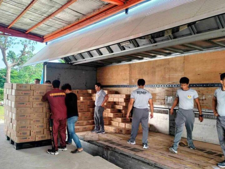 Prepositioning ng food packs sa mga lugar na daraanan ng Super Typhoon Ofel iniutos ng DSWD