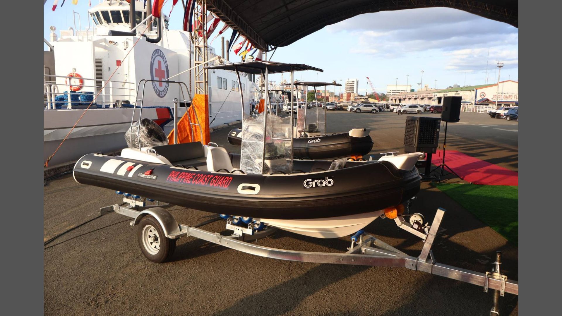 Coast Guard nakatanggap ng barko at inflatable boats at Starlink Units