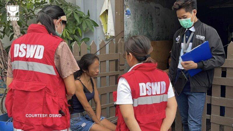 Babaeng biglang lumitaw mula sa imburnal sa Makati, hinanap ng DSWD
