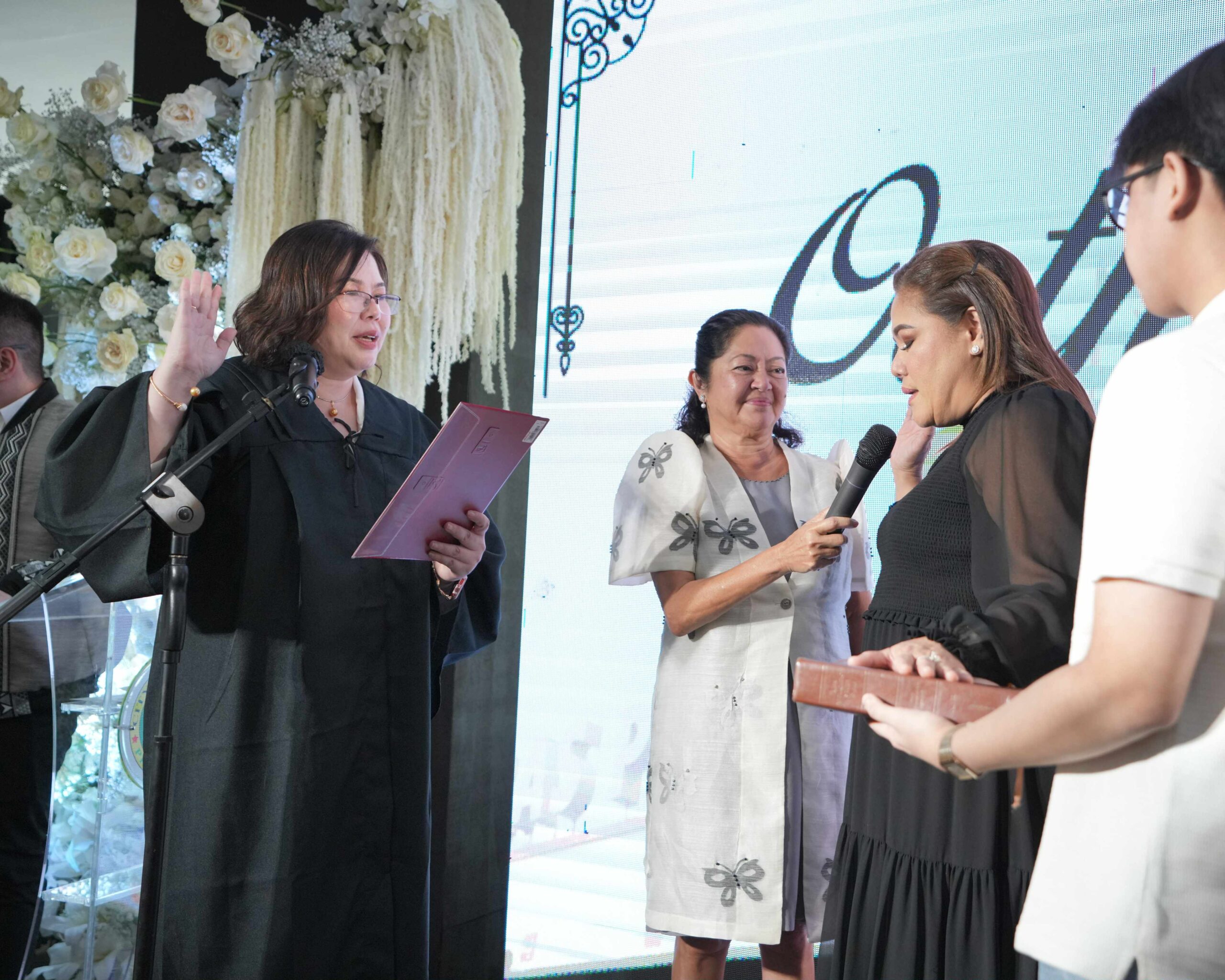 2025 Elected opisyal ng Las Piñas City, nanumpa na; 1st Lady Marcos, dumalo