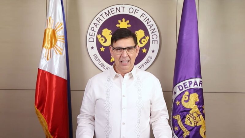 Mahigit 1,200 na nakumpiskang gasolina ido-donate ng DOF sa PCG