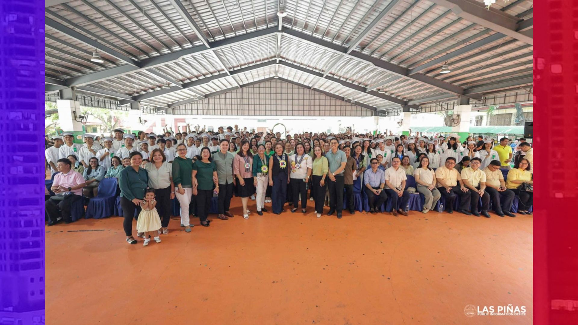 355 ALS gradutes kabilang ang 67-anyos na babae Las Pin̈as nagdiwang sa tagumpay