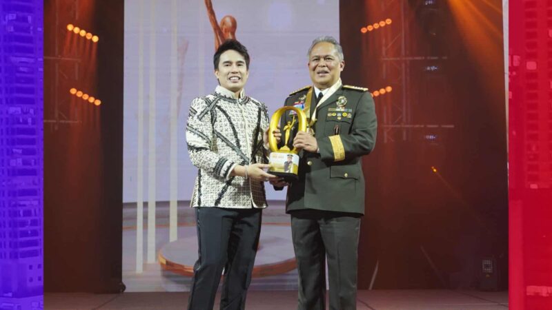 Catapang hinirang na Modern Hero of Integrity and Service Awardee