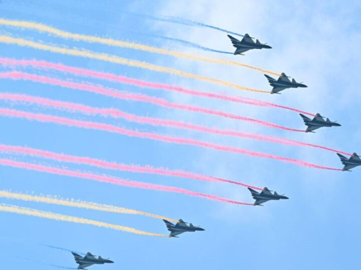 Missiles, fighter jets, ibinalandra ng China