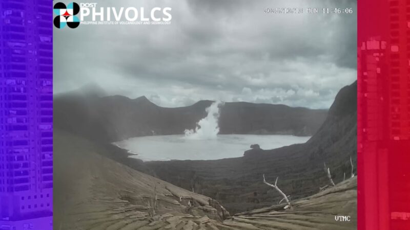 Taal Volcano muling nagbuga ng makapal na usok