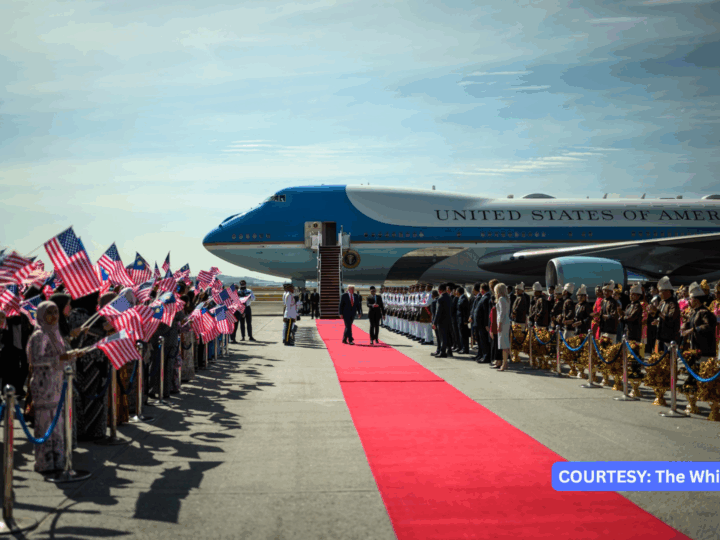 US Pres. Donald Trump nakisayaw sa mga performer nang dumating sa Kuala Lumpur