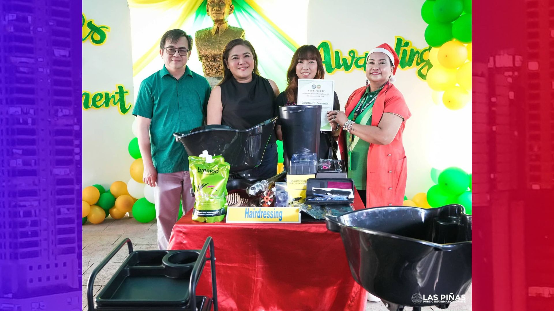 Halos 50 pang LPCMTC skills training graduates tumanggap ng libreng kasangkapan at kagamitang pangkabuhayan mula sa Las Piñas LGU