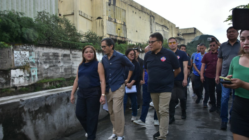 MMDA, DPWH, Las Piñas City Mayor Aguilar nag-inspeksiyon sa Tartar Creek sa Brgy. Pamplona Tres at Brgy. Talon Dos