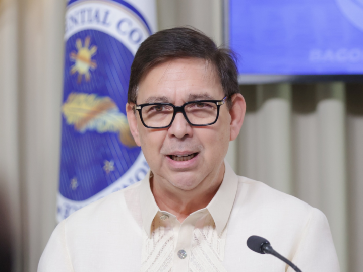 ES Recto, iba pang opisyal inireklamo ng plunder sa Ombudsman