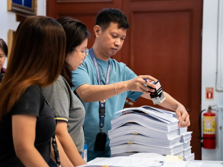 BIR inireklamo ng P1B tax evasion si Alice Guo