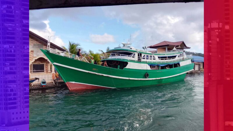 Bangka na may kargang sako-sakong bigas na-rescue sa Sulu