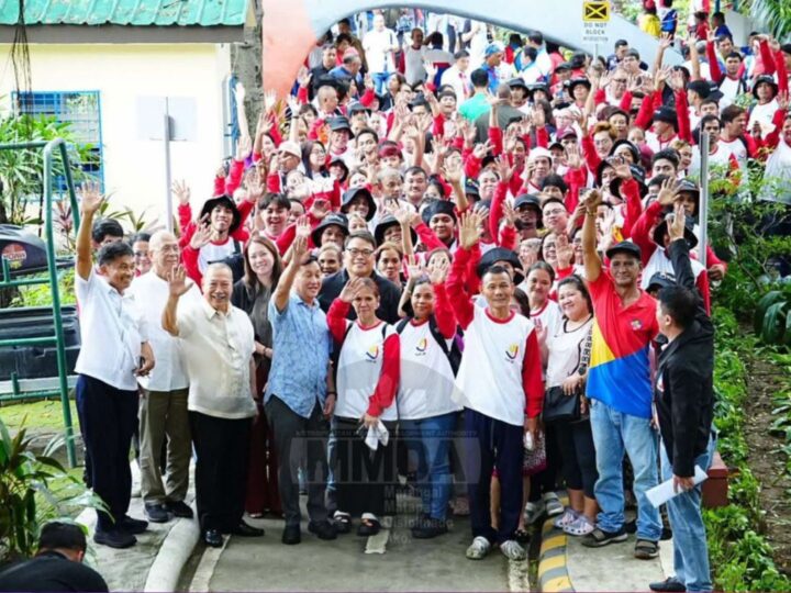 500 TUPAD workers sinimulan na ang clean-up drive sa NCR