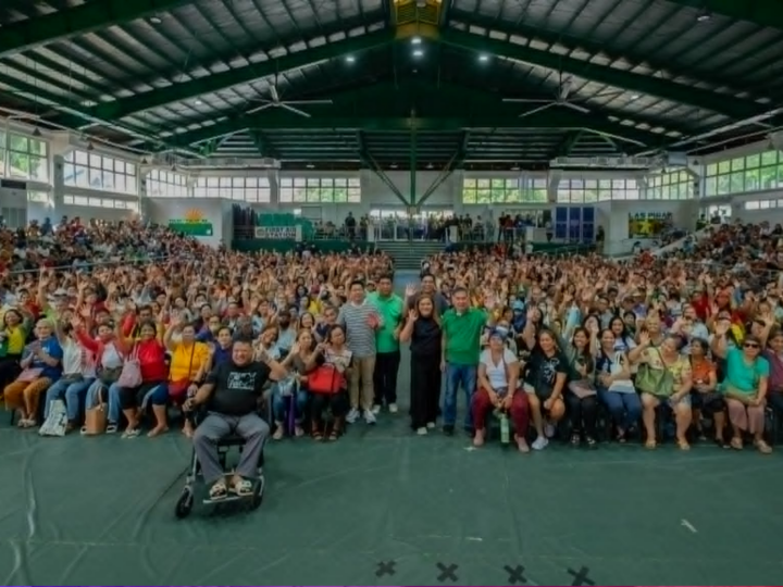 Libreng bigas patuloy na ipinapamahagi sa mga residente sa Las Piñas City